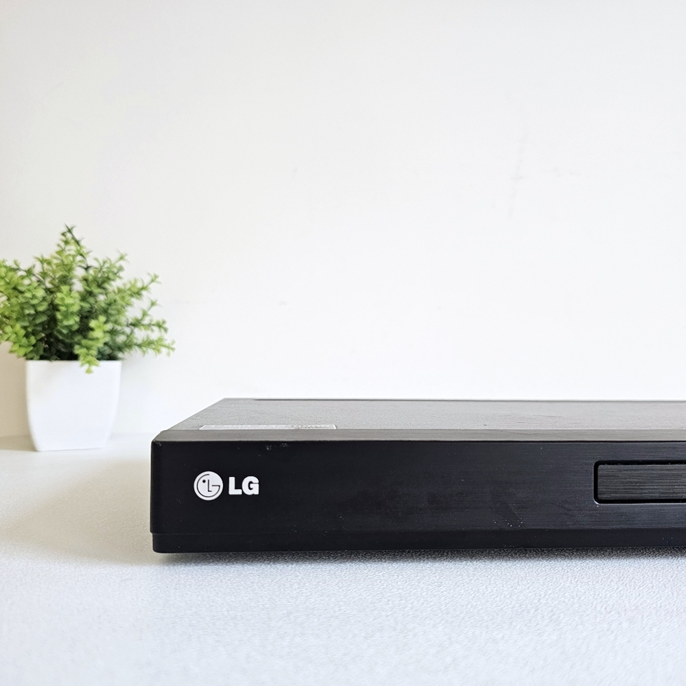 LG Electronics Blu-ray Multi-Tasking Disc Player – Model No. BD630 (2011)